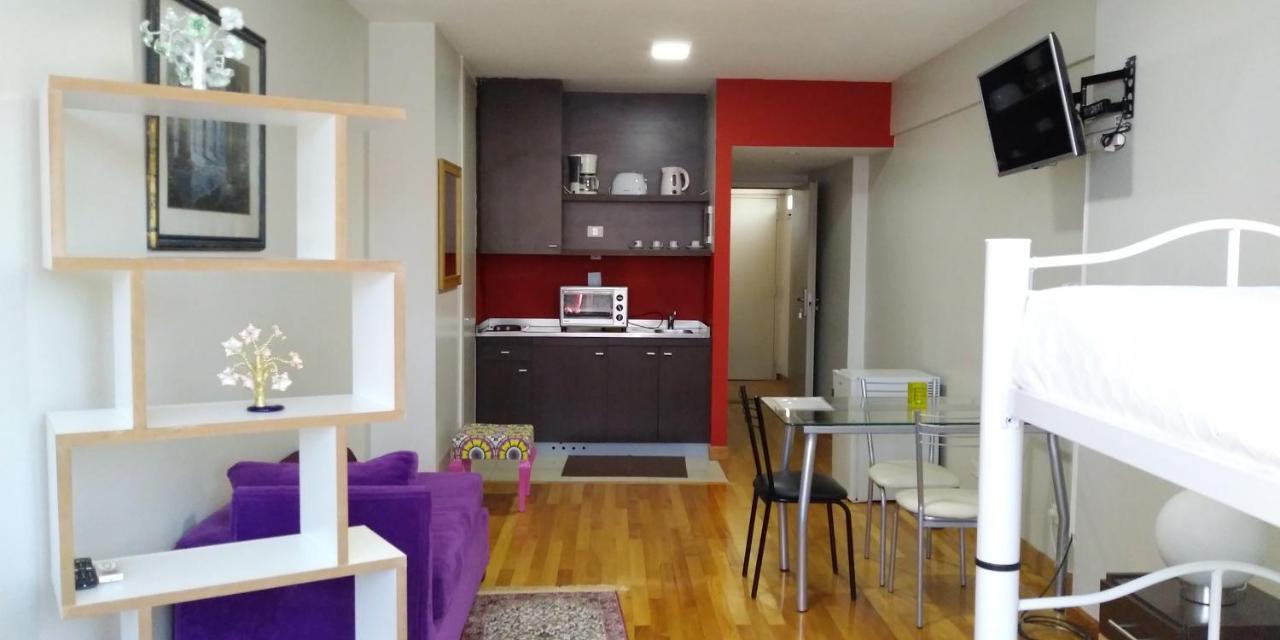 Uruguay 820 Apartamento *